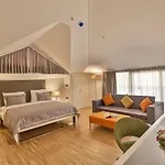 Ξενοδοχείο Business Life & Sisli 4*