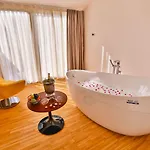 Business Life & Sisli Ξενοδοχείο 4*