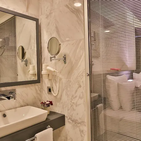 Business Life & Sisli 호텔 4*