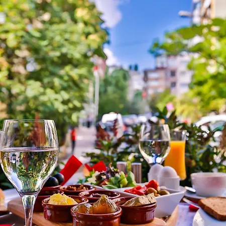 Business Life & Sisli 호텔 4*