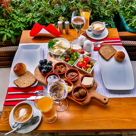 호텔 Business Life & Sisli 4*