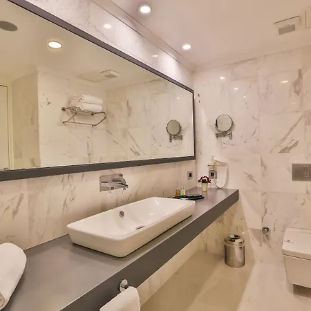 Business Life & Sisli