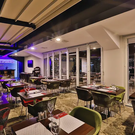 Отель Business Life & Sisli