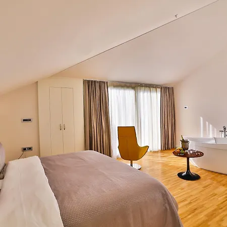 Business Life Hotel