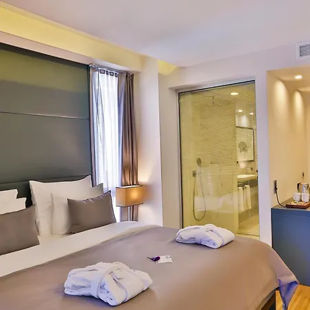 Business Life & Sisli 4*
