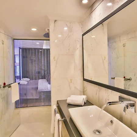 酒店 Business Life & Sisli 4*