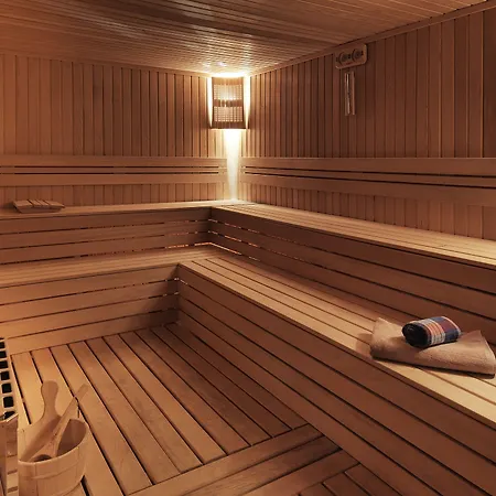 Hotel Business Life & Sisli 4*