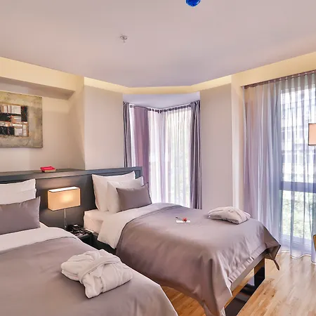 Business Life & Sisli ホテル 4*