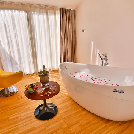 Business Life & Sisli ホテル 4*