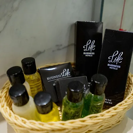 ホテル Business Life & Sisli 4*