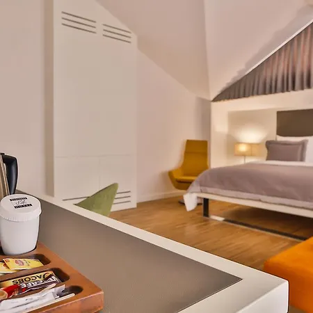 Business Life & Sisli 4*