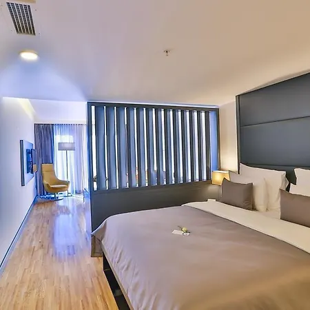 فندق Business Life & Sisli 4*