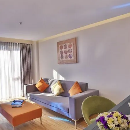 فندق Business Life & Sisli 4*