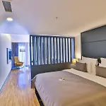 Business Life & Sisli 4*