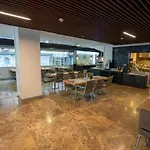 Hotel Business Life & Sisli 4*