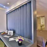 Business Life & Sisli 4*