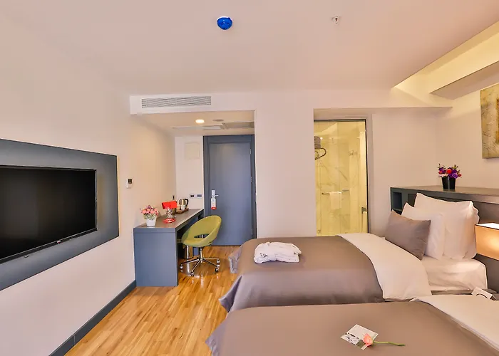 Отель Business Life & Sisli