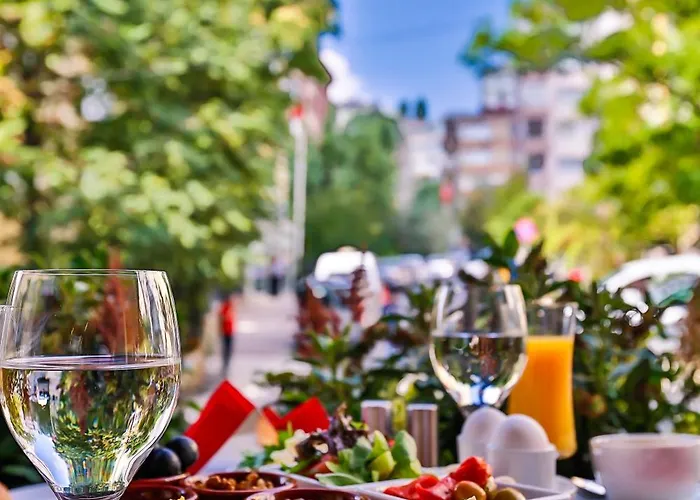 Business Life & Sisli Отель 4*