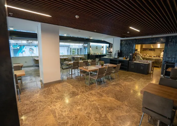 Отель Business Life & Sisli 4*