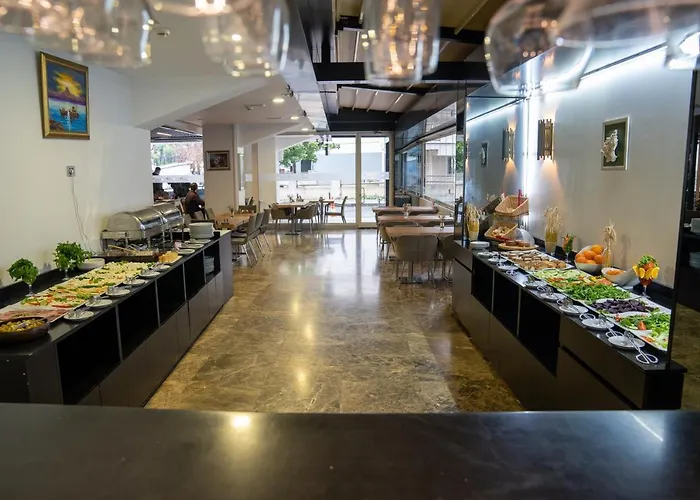 Business Life & Sisli 4*