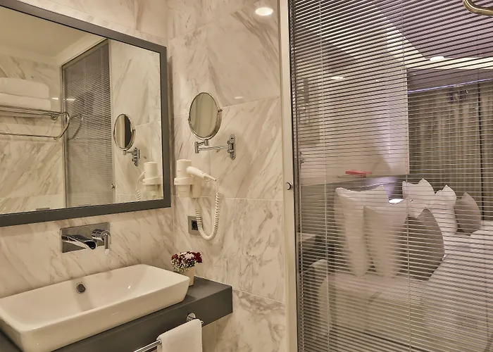 Business Life & Sisli Стамбул