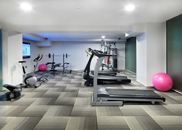 Business Life & Sisli Отель