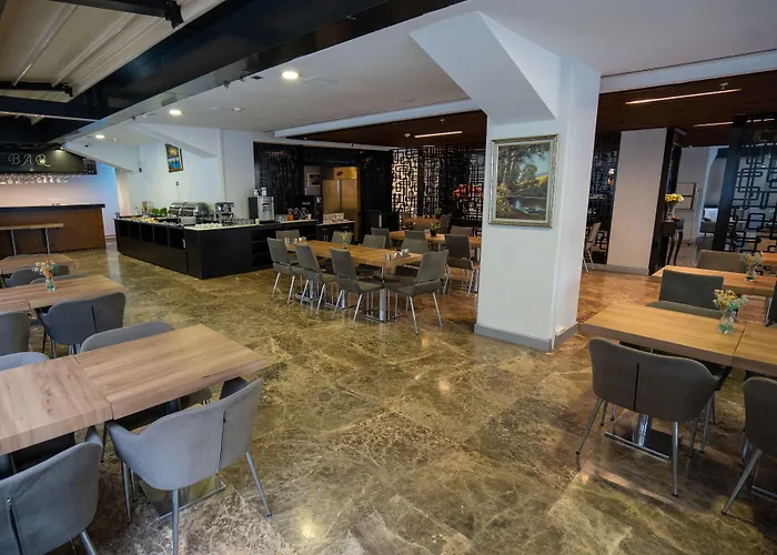 Business Life & Sisli Отель