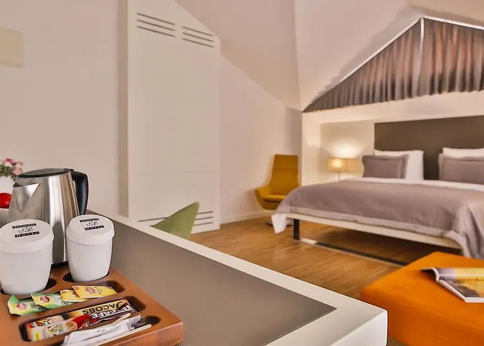 Business Life & Sisli 4*