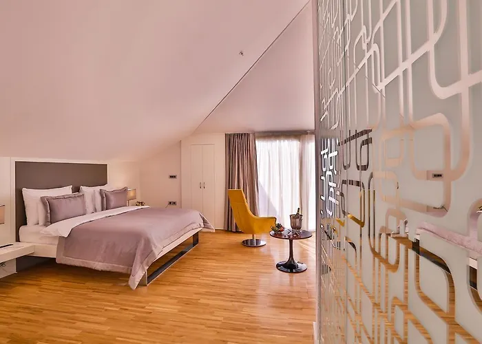 Business Life & Sisli Отель 4*