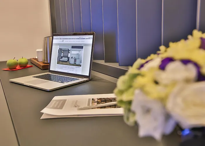 Отель Business Life & Sisli