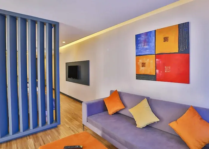 Отель Business Life & Sisli